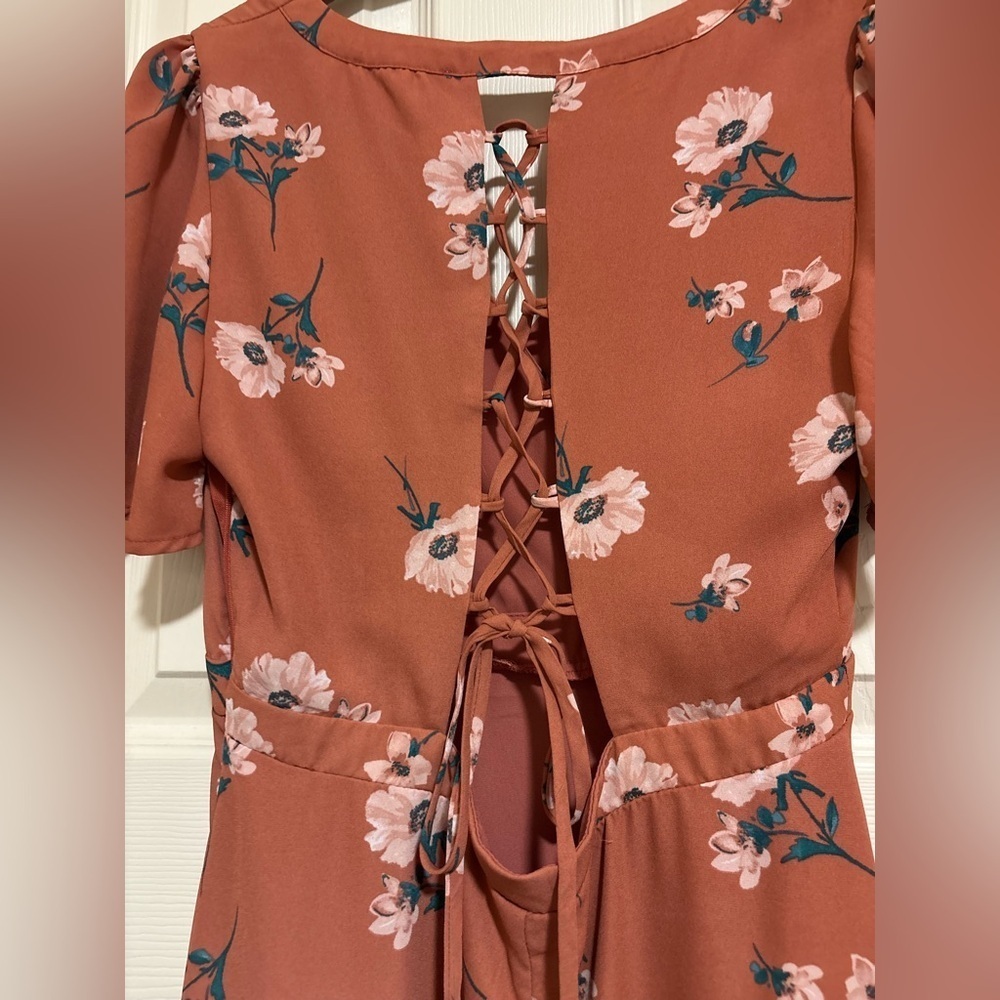June & Hudson Floral spring Wrap Hi-Low Lace-Up Back bold print vacation dress - Picture 6 of 8